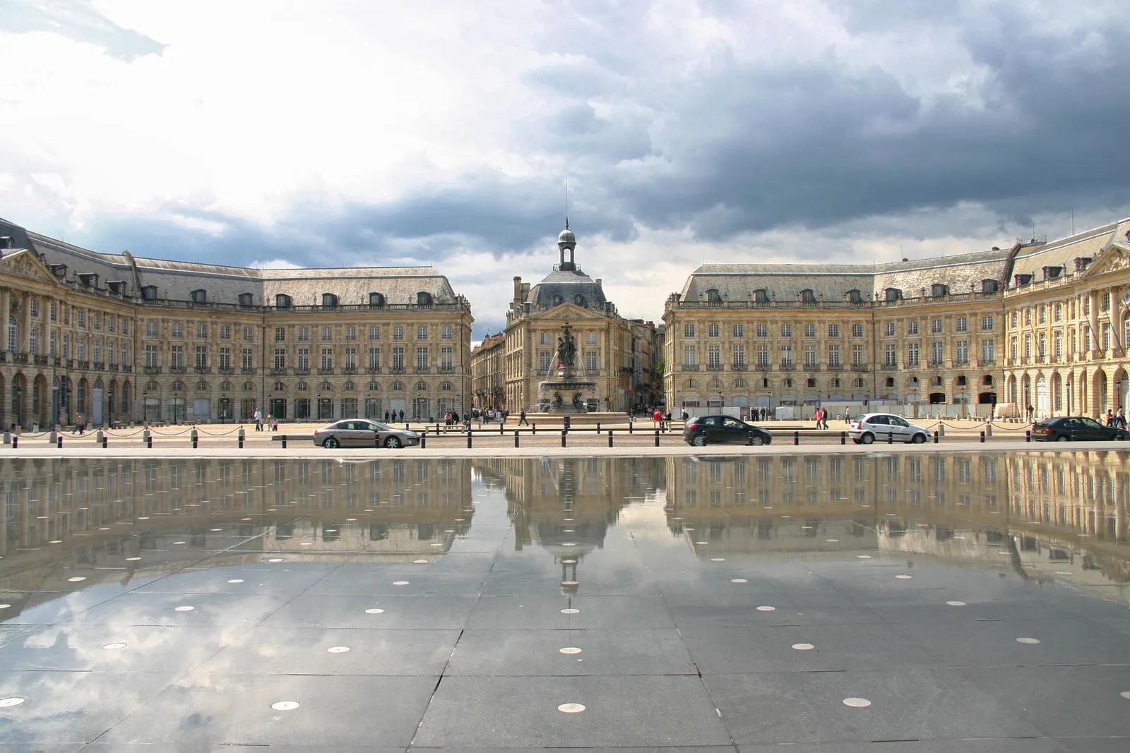 La Place de la Bourse et le miroir d'eau à Bordeaux